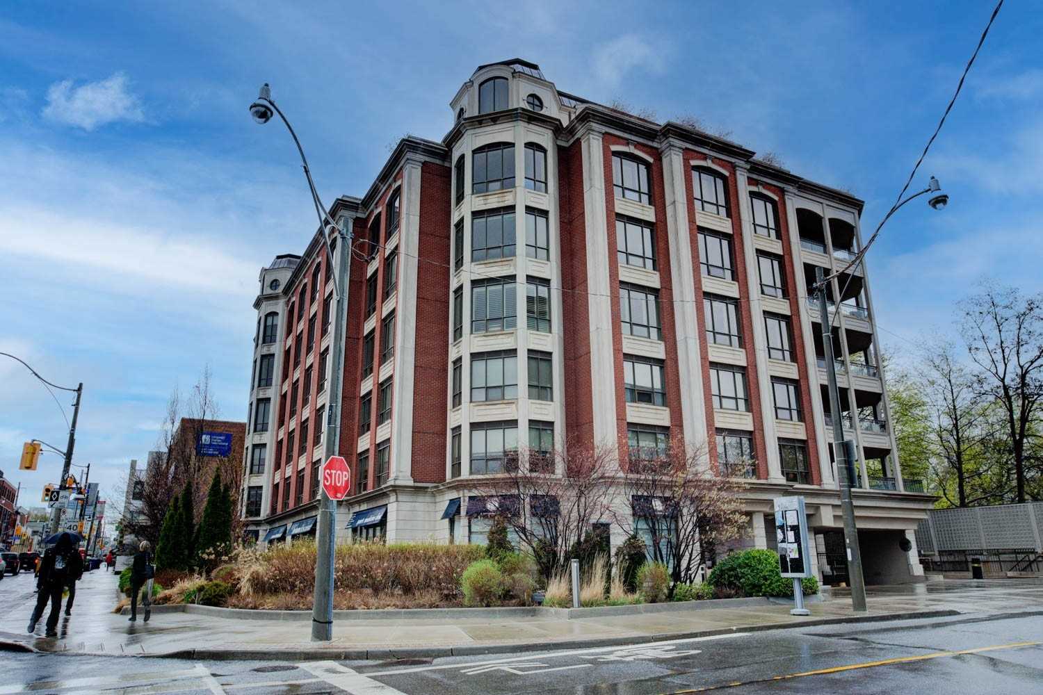 2 Roxborough Street E, #306