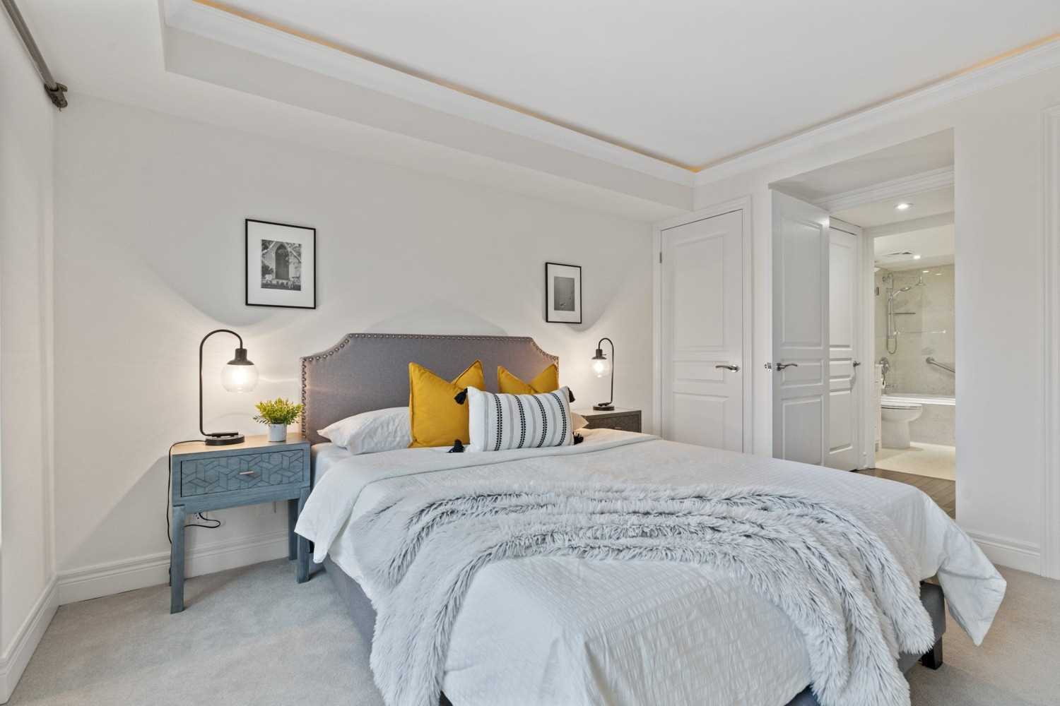 2 Roxborough Street E, #306