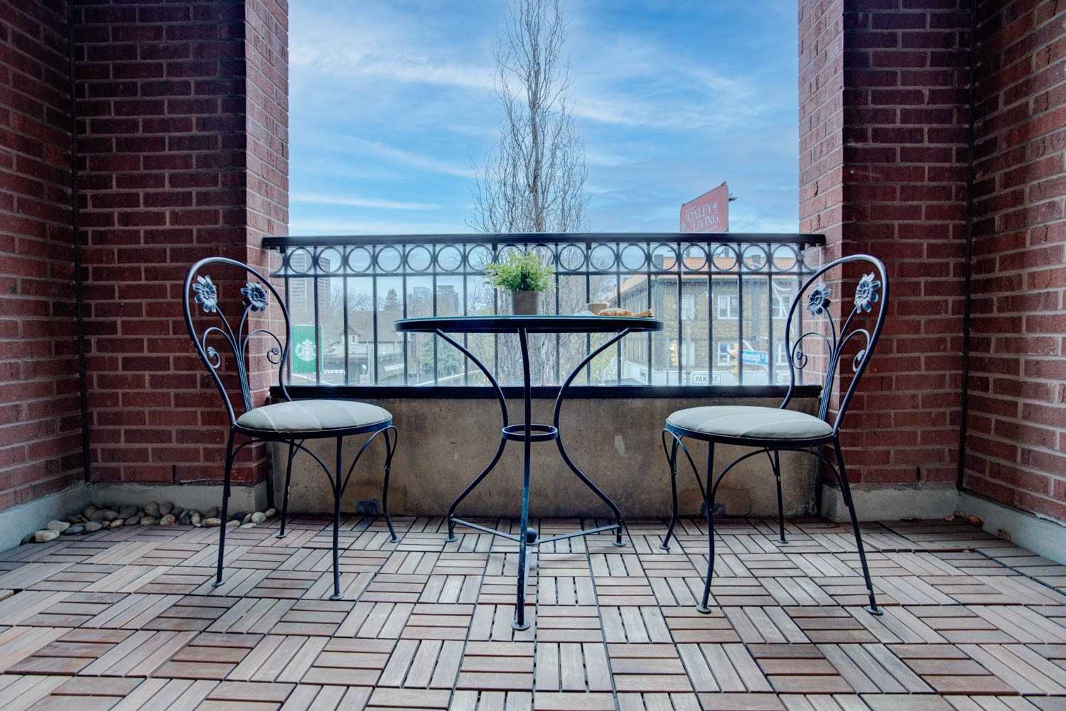 2 Roxborough Street E, #306