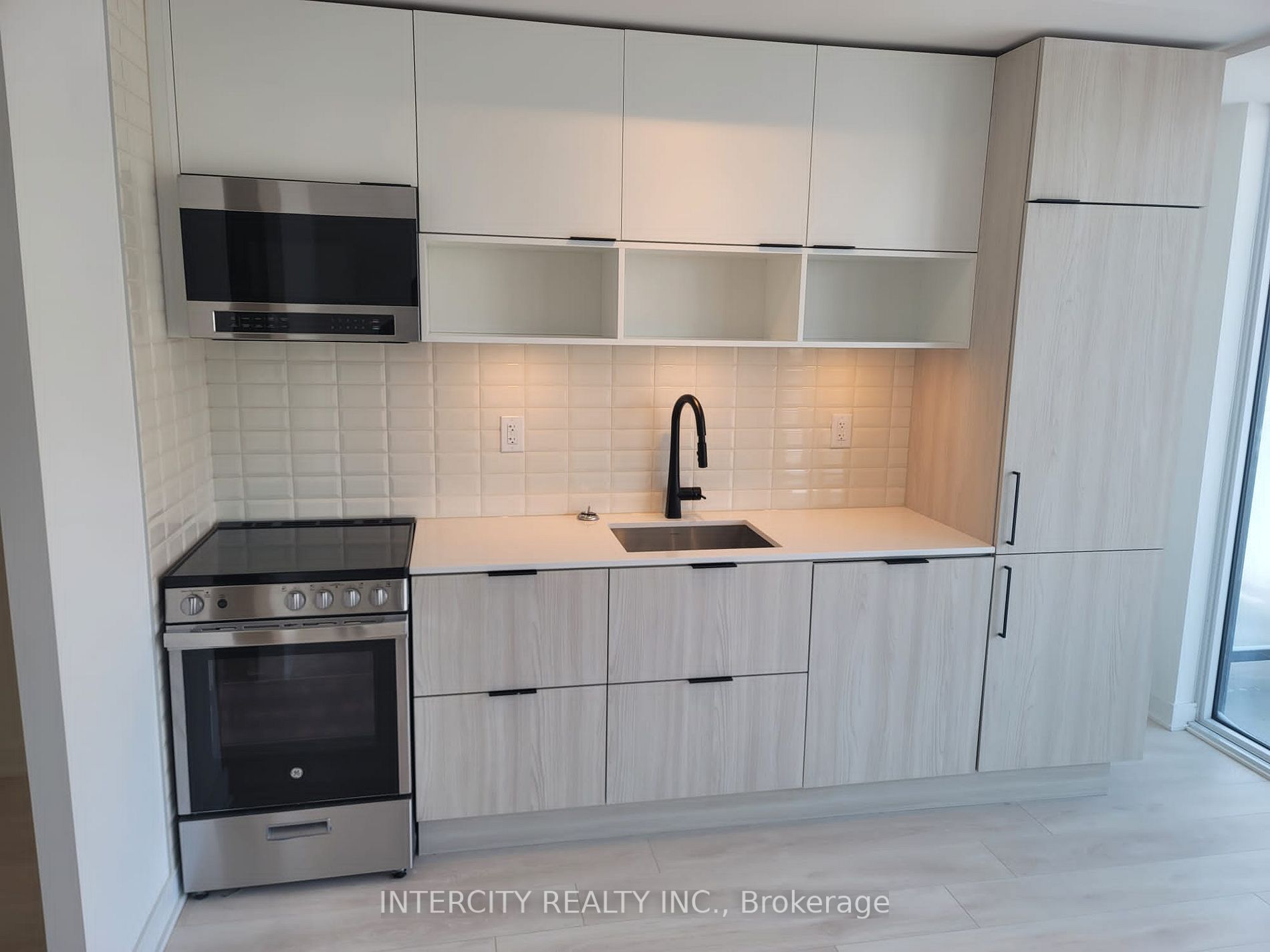 180 Mill St, #S902