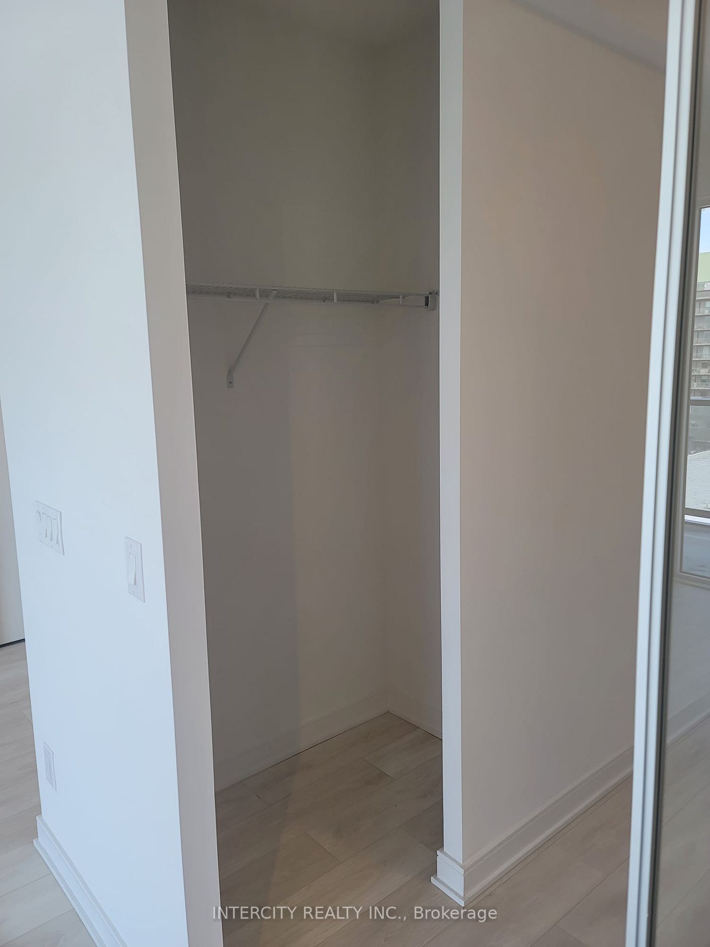 180 Mill St, #S902