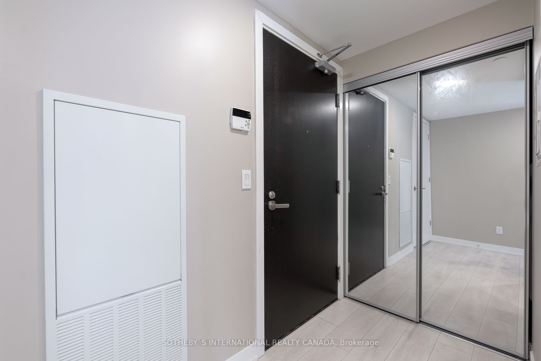 Listing C6038452 - Large Photo # 2