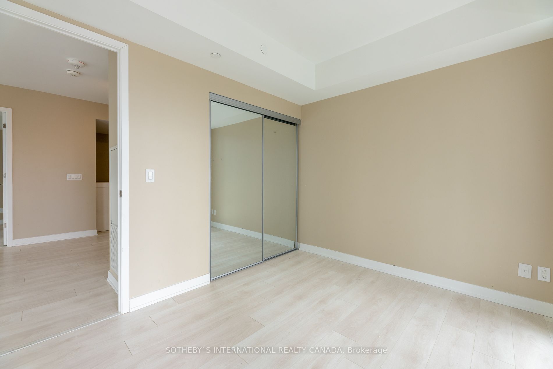 Listing C6038452 - Large Photo # 20