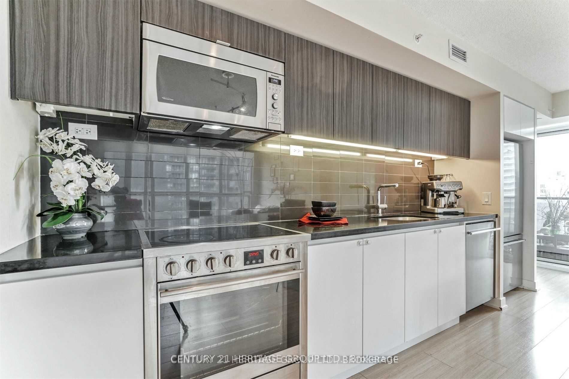85 Queens Wharf Rd, #806