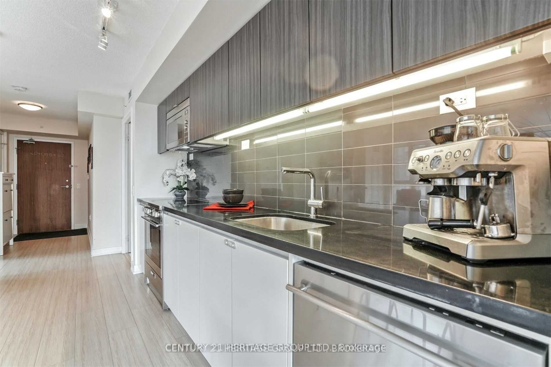 85 Queens Wharf Rd, #806