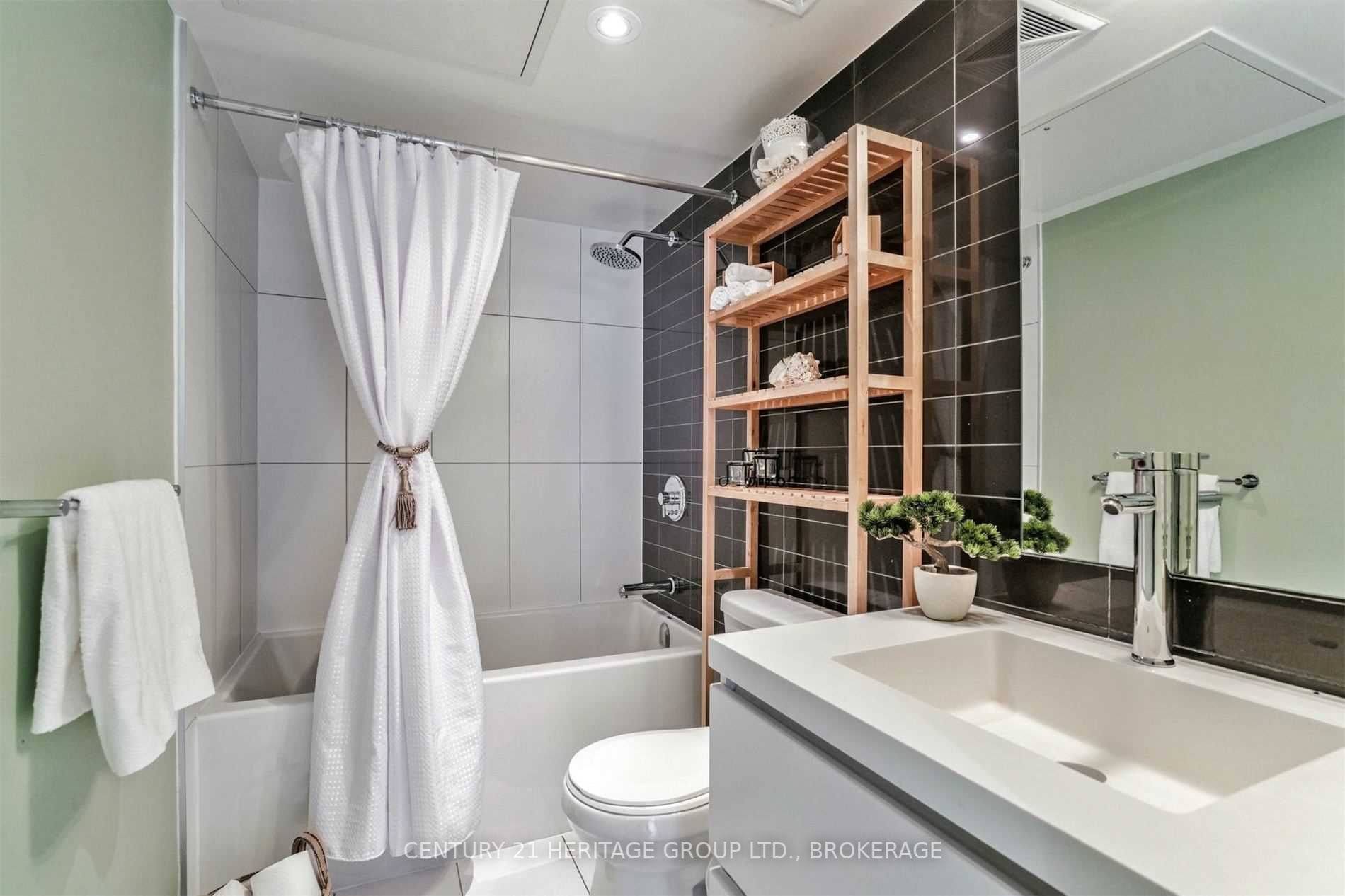 85 Queens Wharf Rd, #806