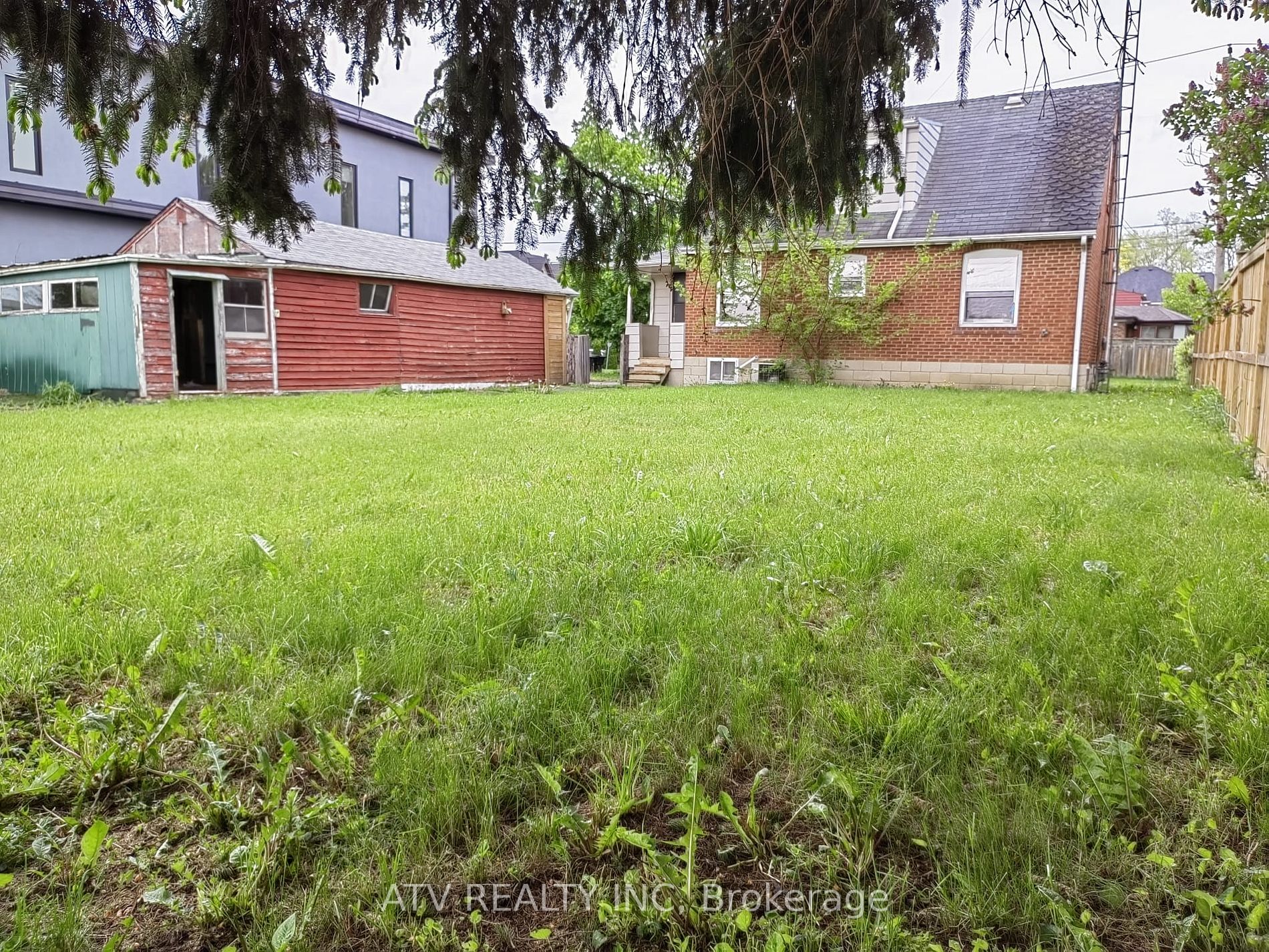 46 Devondale Ave