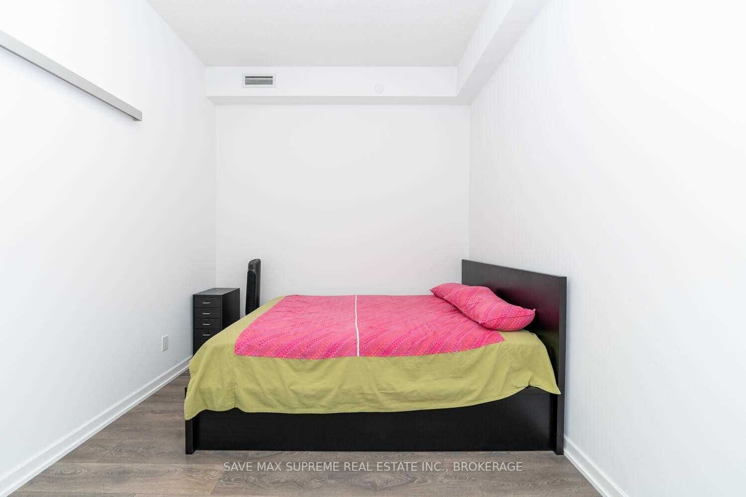 32 Forest Manor Rd, #209