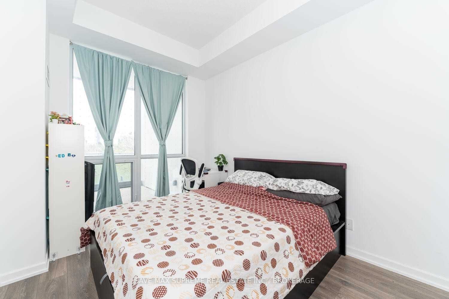 32 Forest Manor Rd, #209