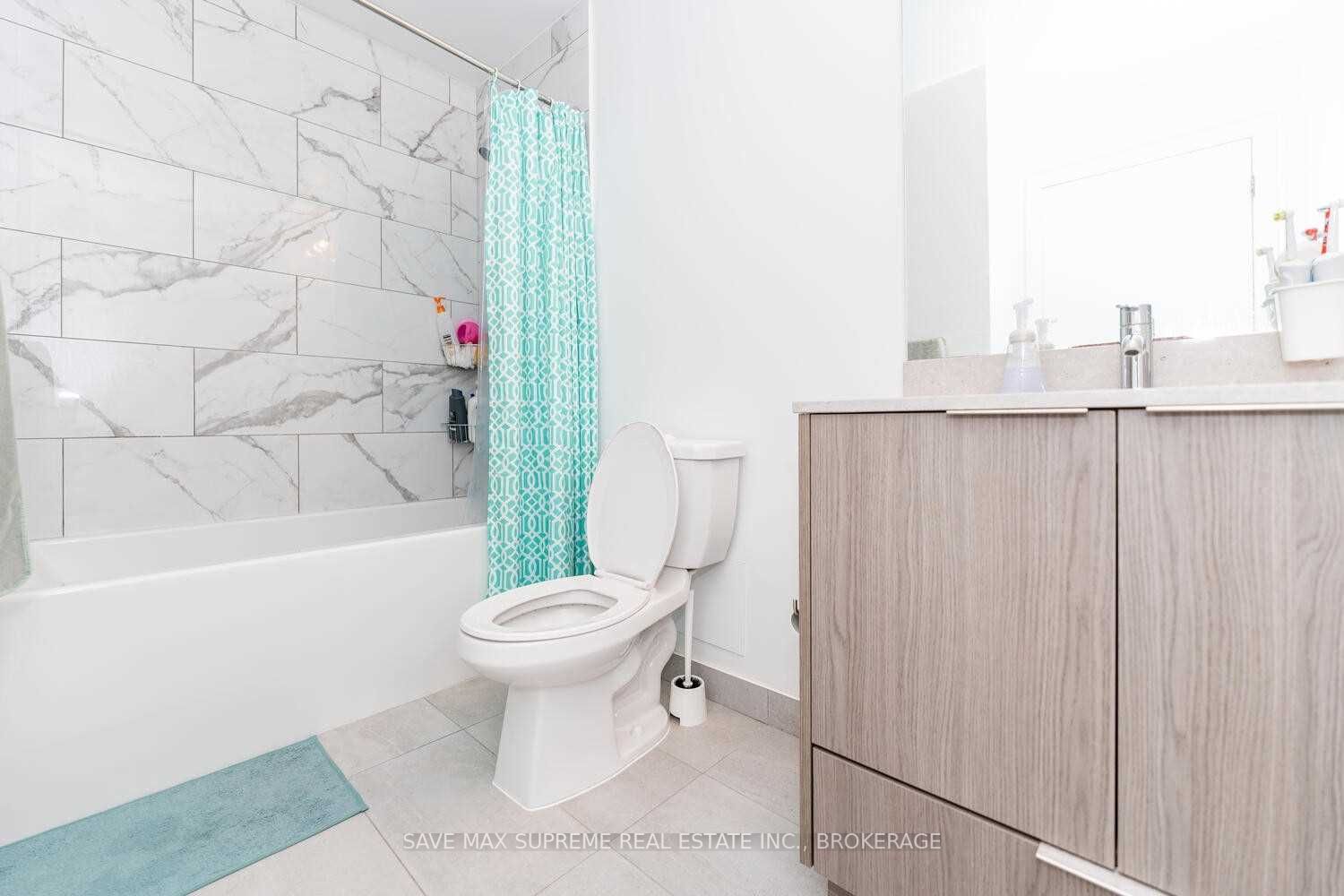 32 Forest Manor Rd, #209