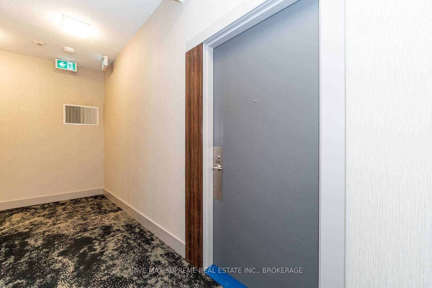 32 Forest Manor Rd, #209