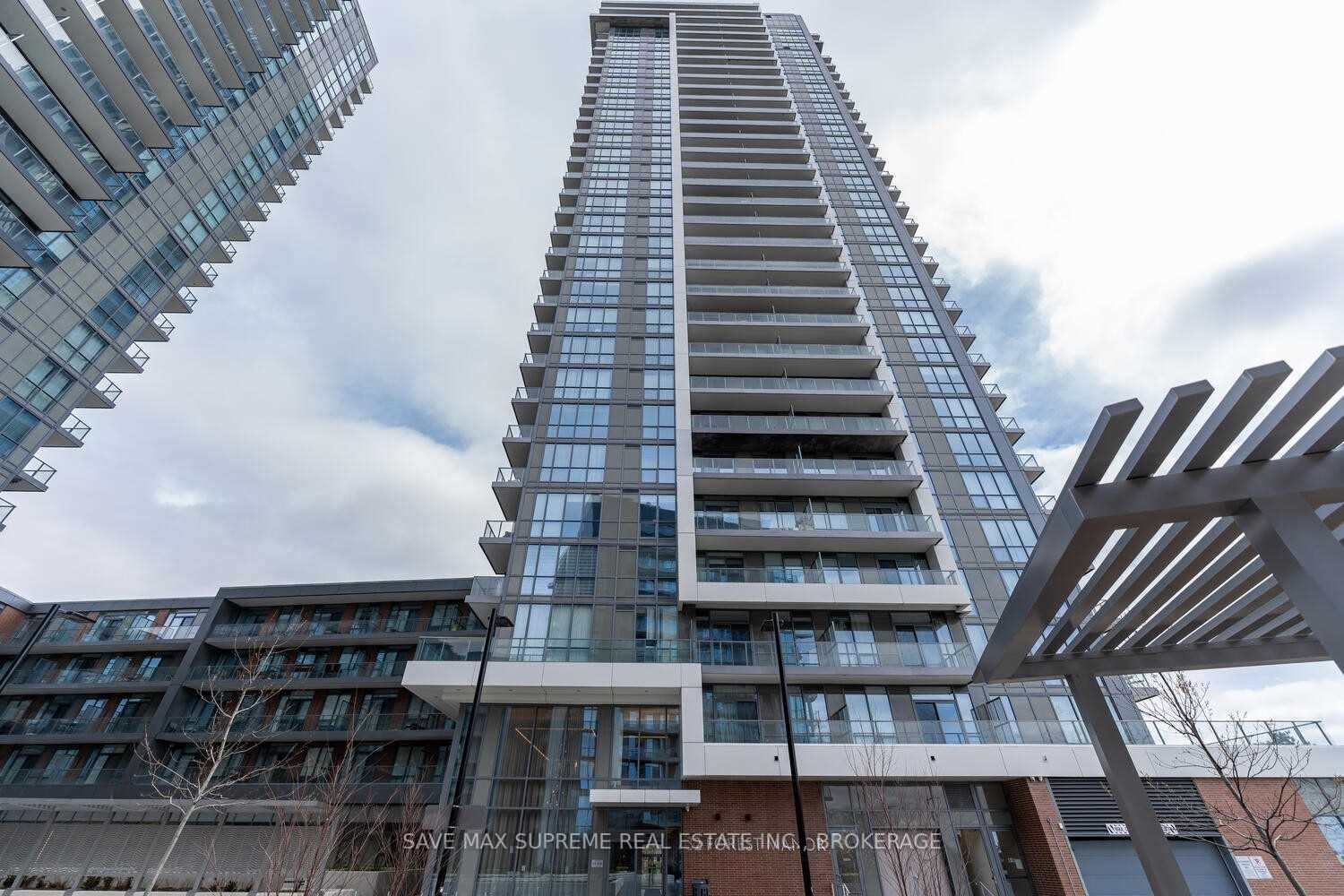 32 Forest Manor Rd, #209