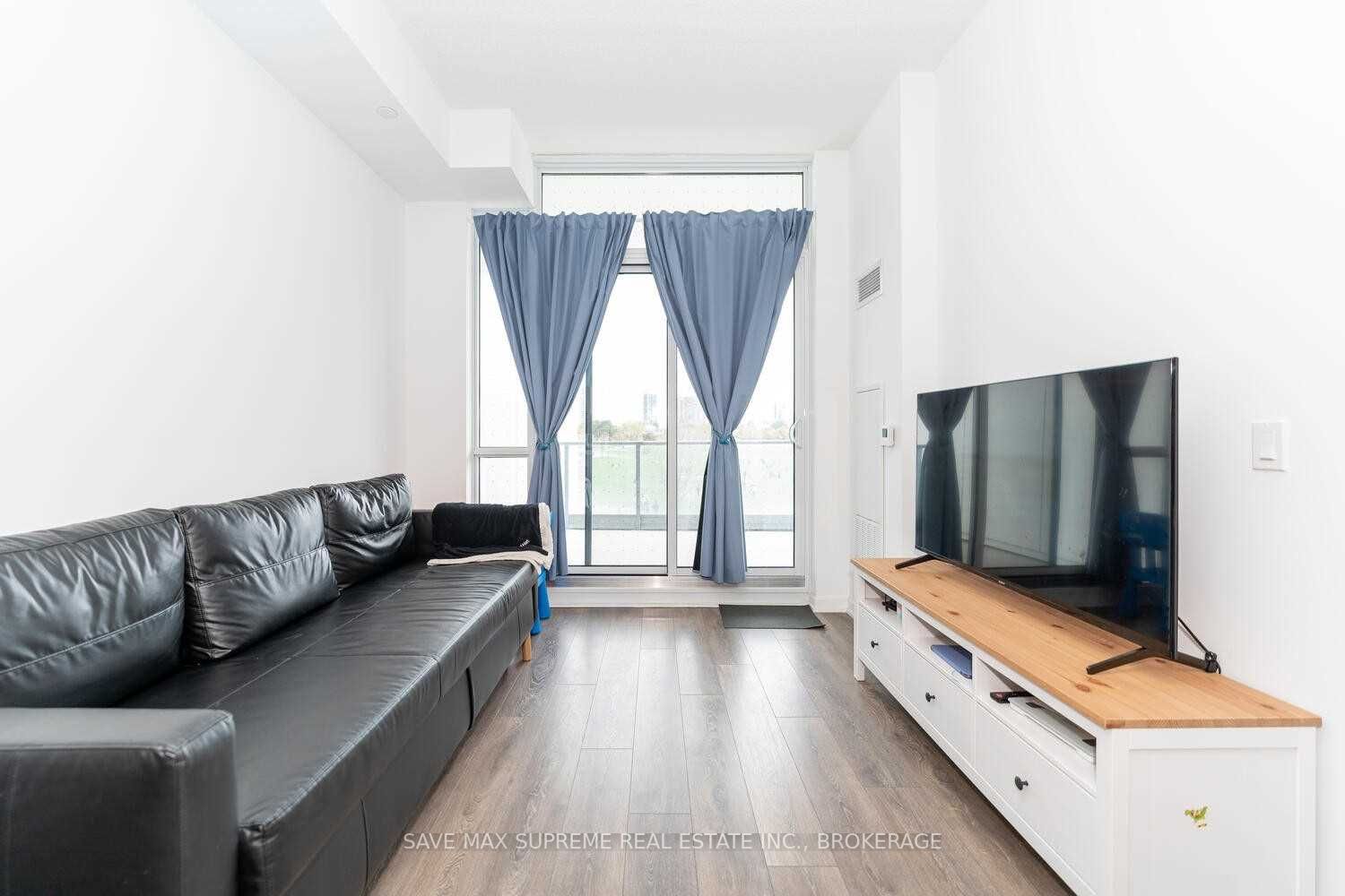 32 Forest Manor Rd, #209