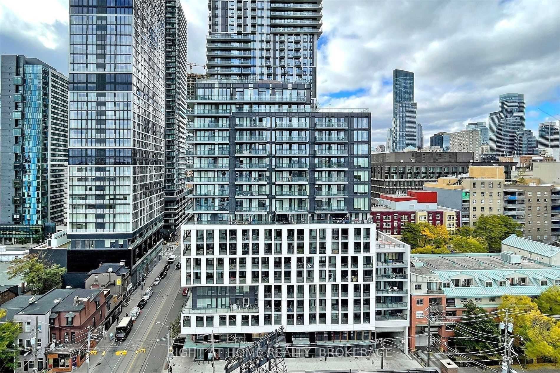 219 Dundas St E, #1709