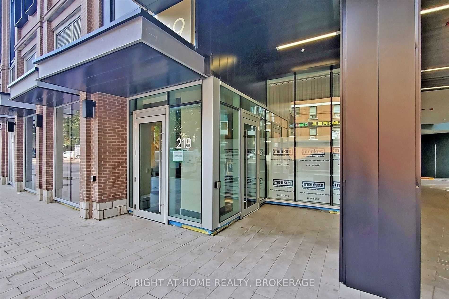 219 Dundas St E, #1709