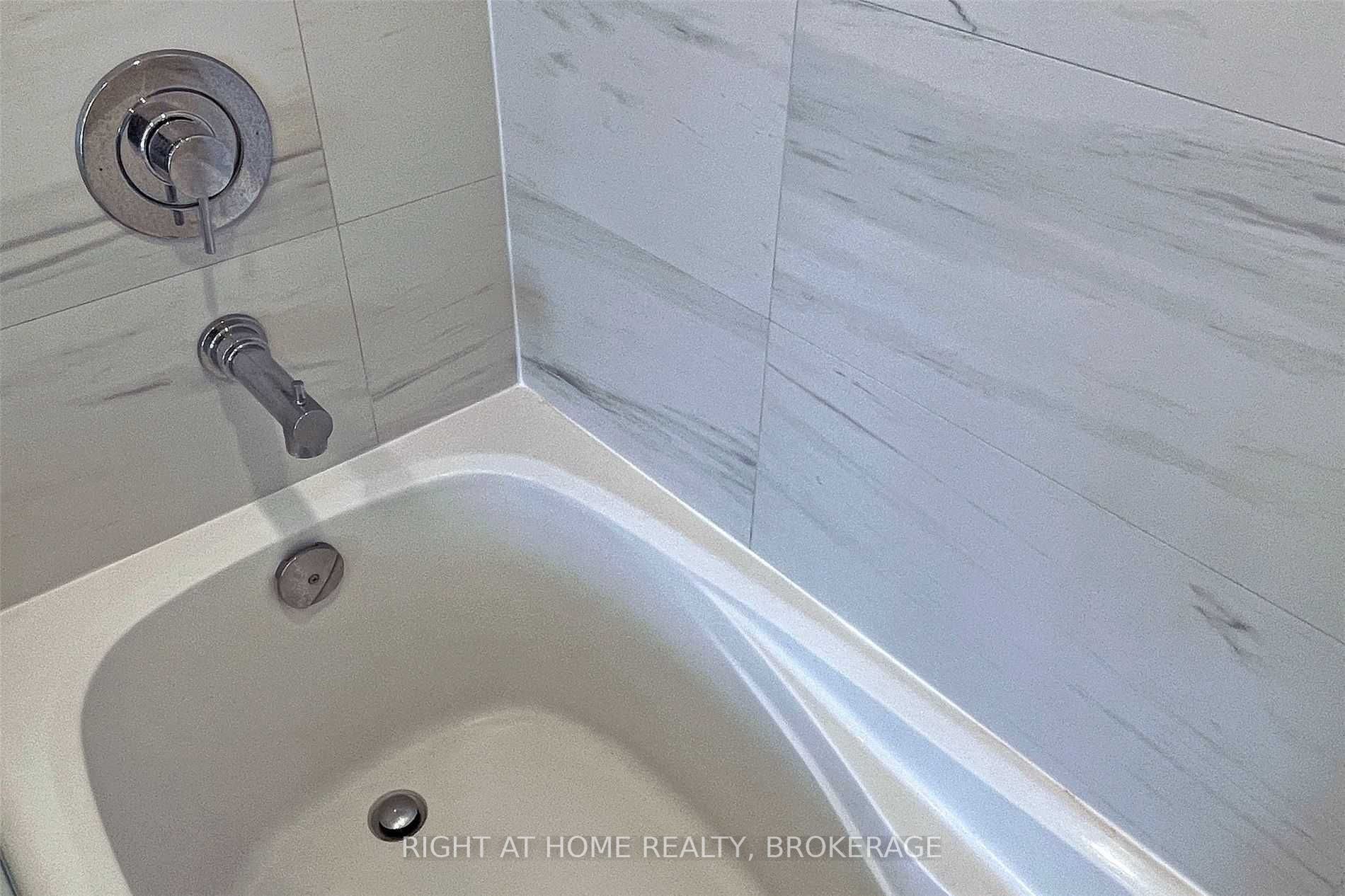 219 Dundas St E, #1709