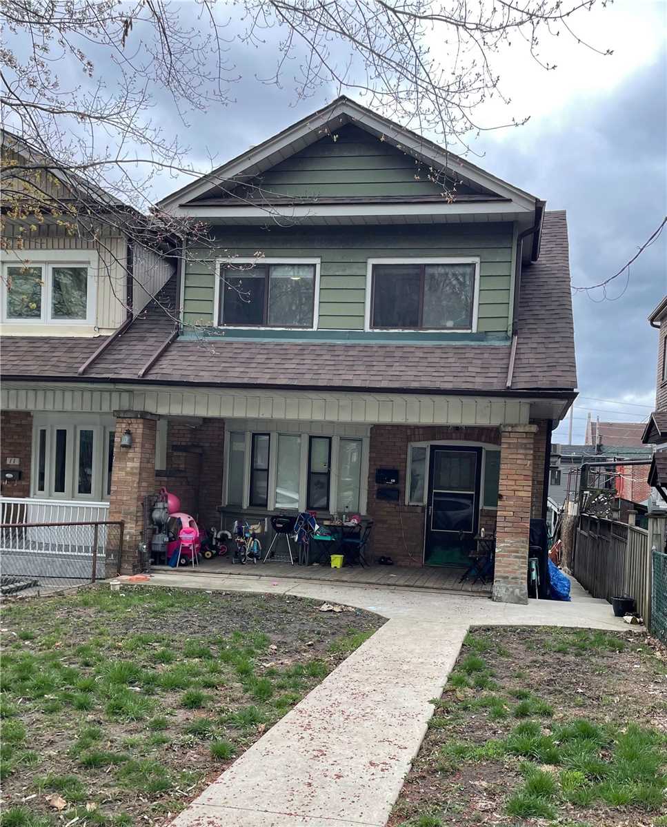 15 Regal Rd