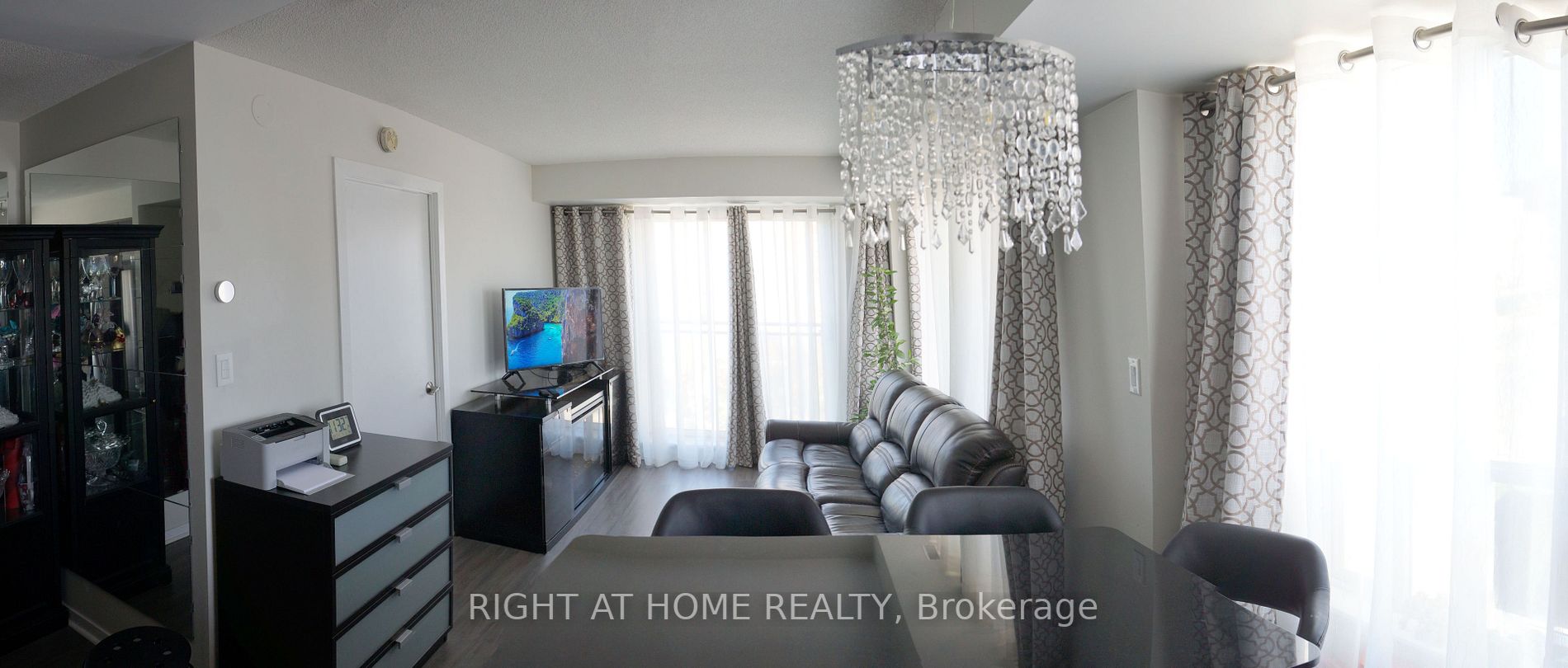 801 Sheppard Ave W, #302
