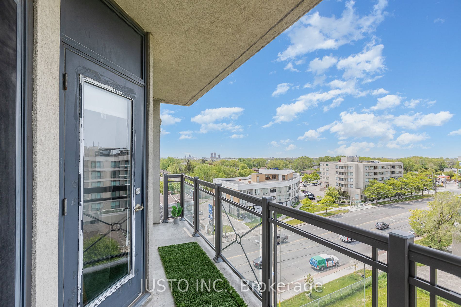 872 Sheppard Ave W, #711