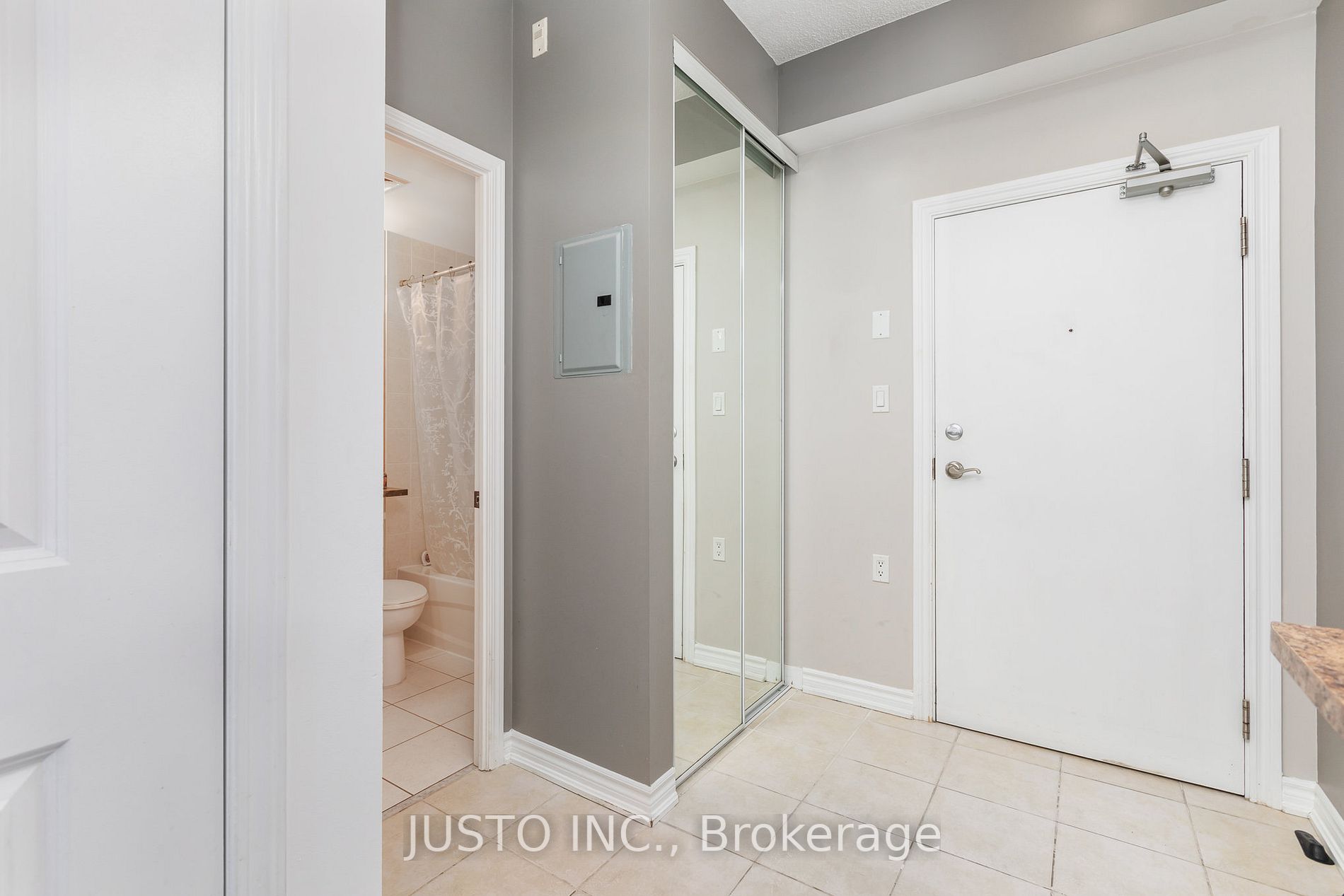 872 Sheppard Ave W, #711