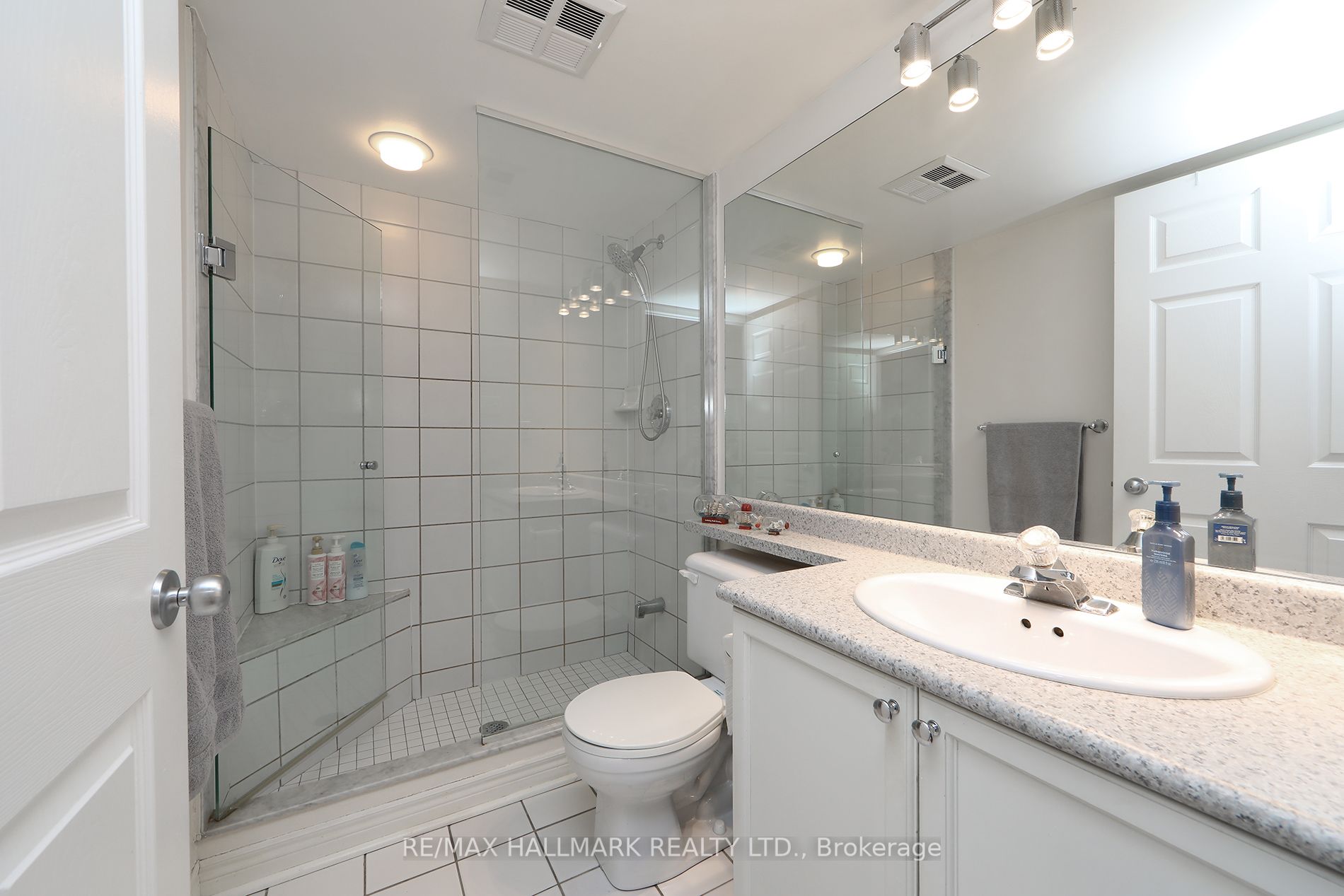 Listing C6041868 - Large Photo # 22