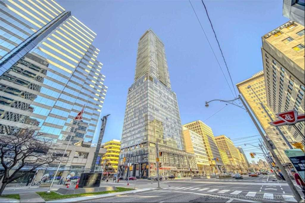 488 University Ave, Toronto