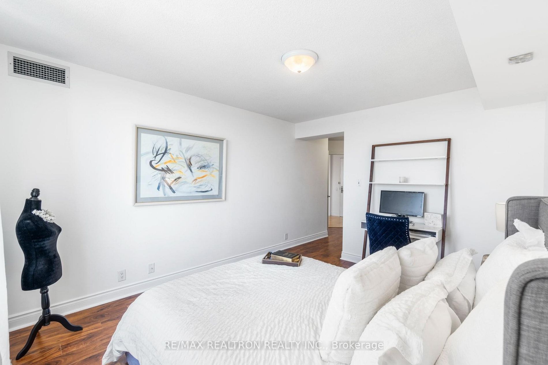 Listing C6042244 - Large Photo # 19