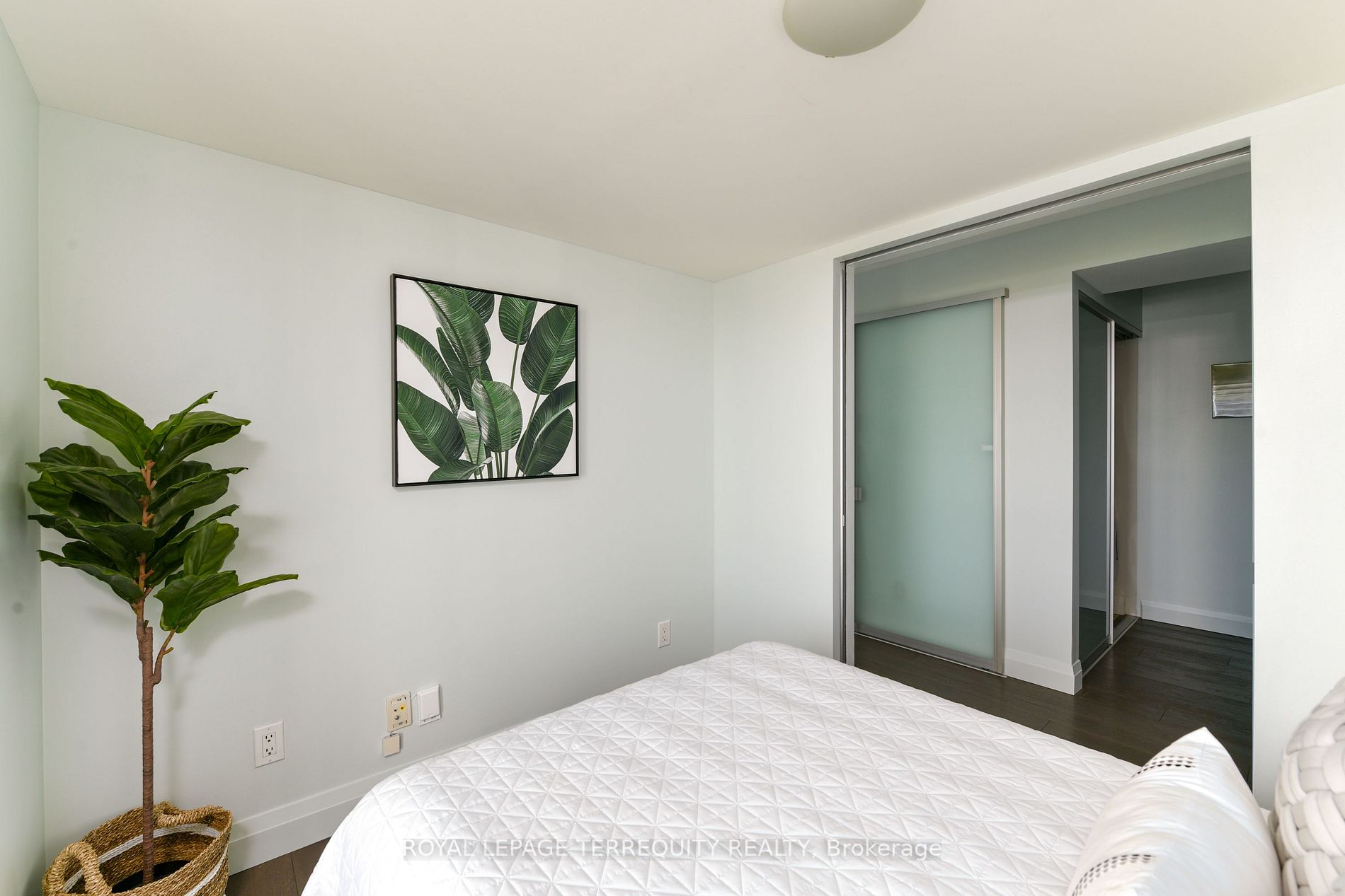 Listing C6042428 - Large Photo # 14