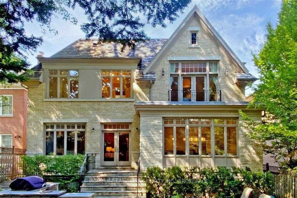 135 Rochester Avenue