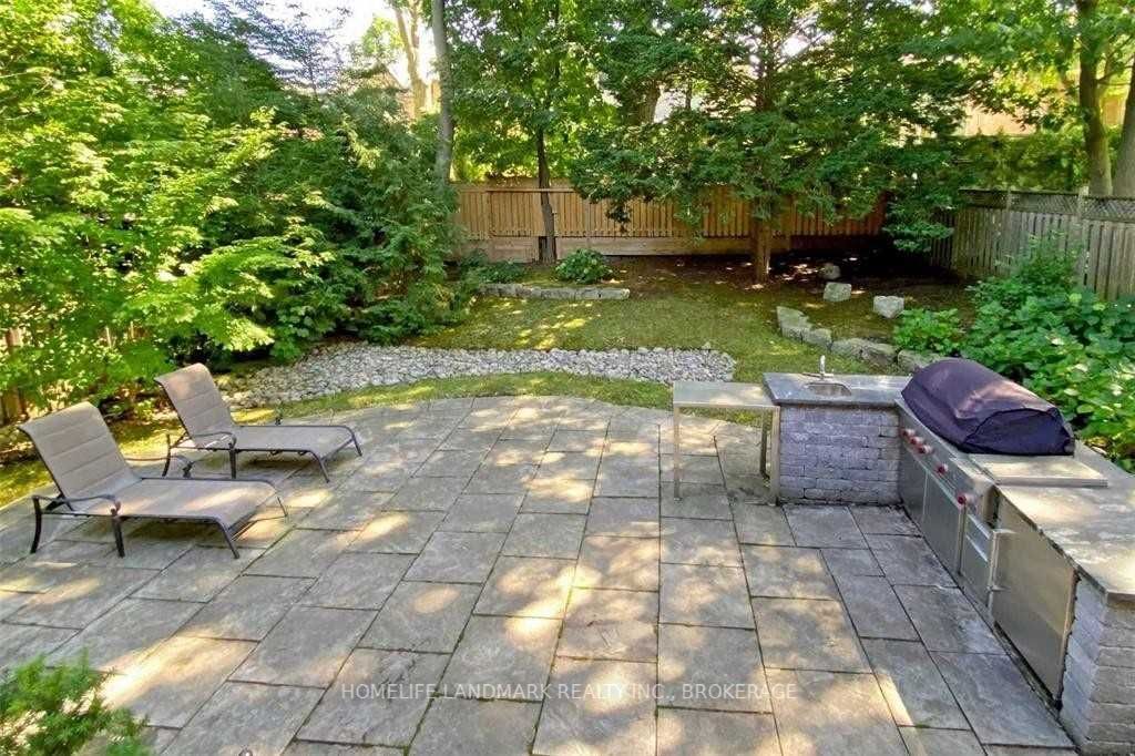 135 Rochester Avenue