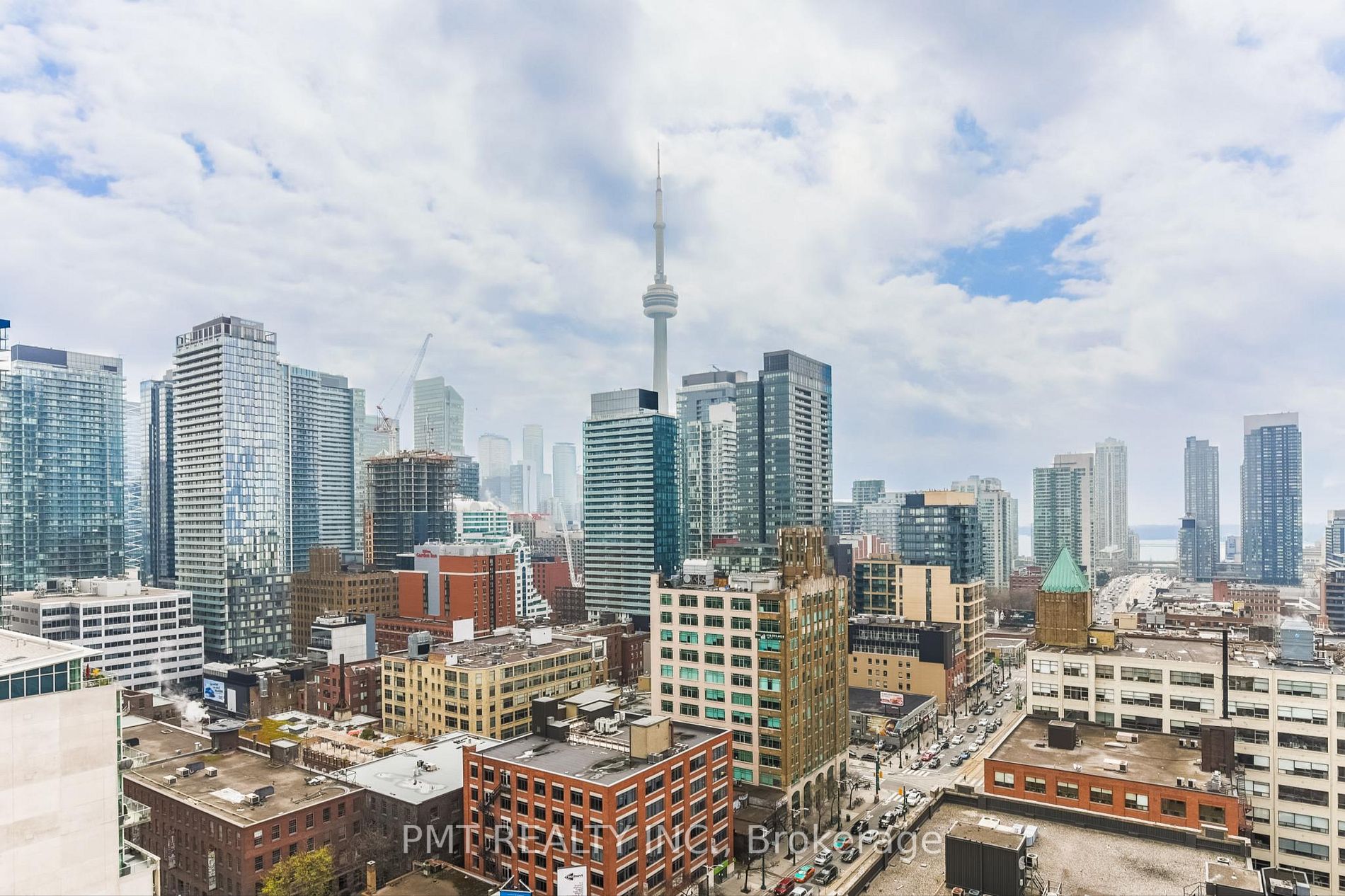 438 Richmond St W, #306