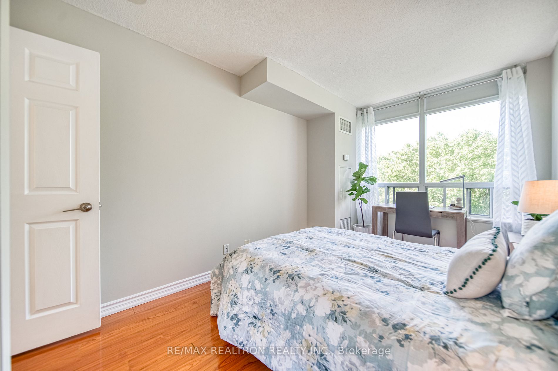 Listing C6042924 - Large Photo # 21