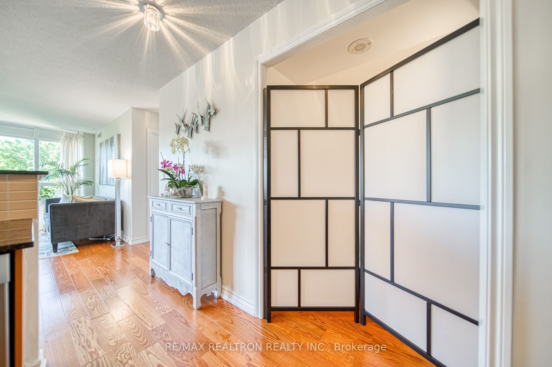 Listing C6042924 - Large Photo # 24