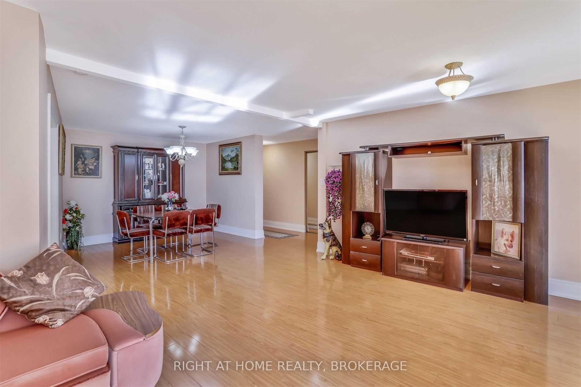 1201 Steeles Ave W, #201