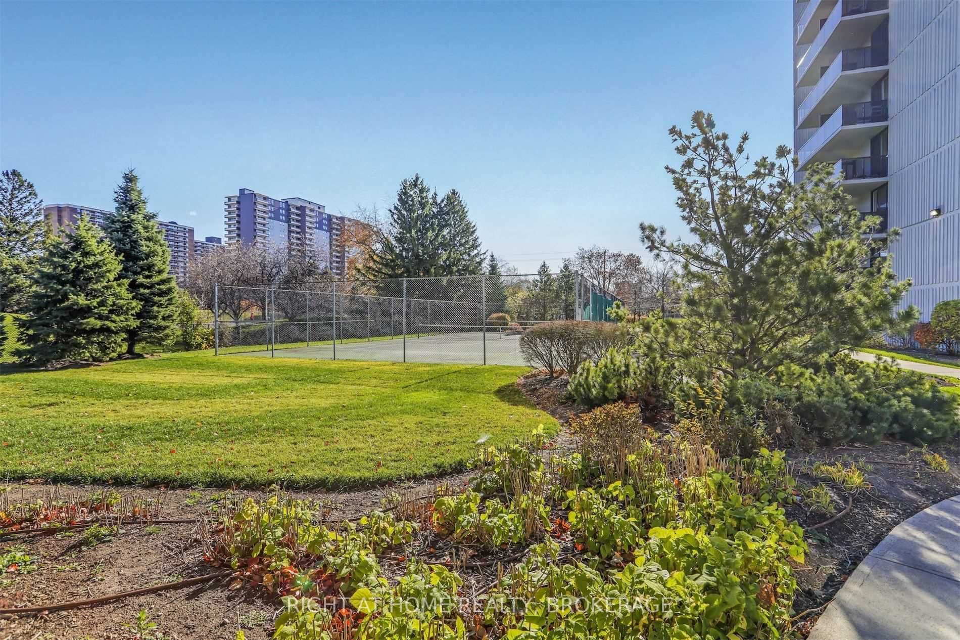 1201 Steeles Ave W, #201