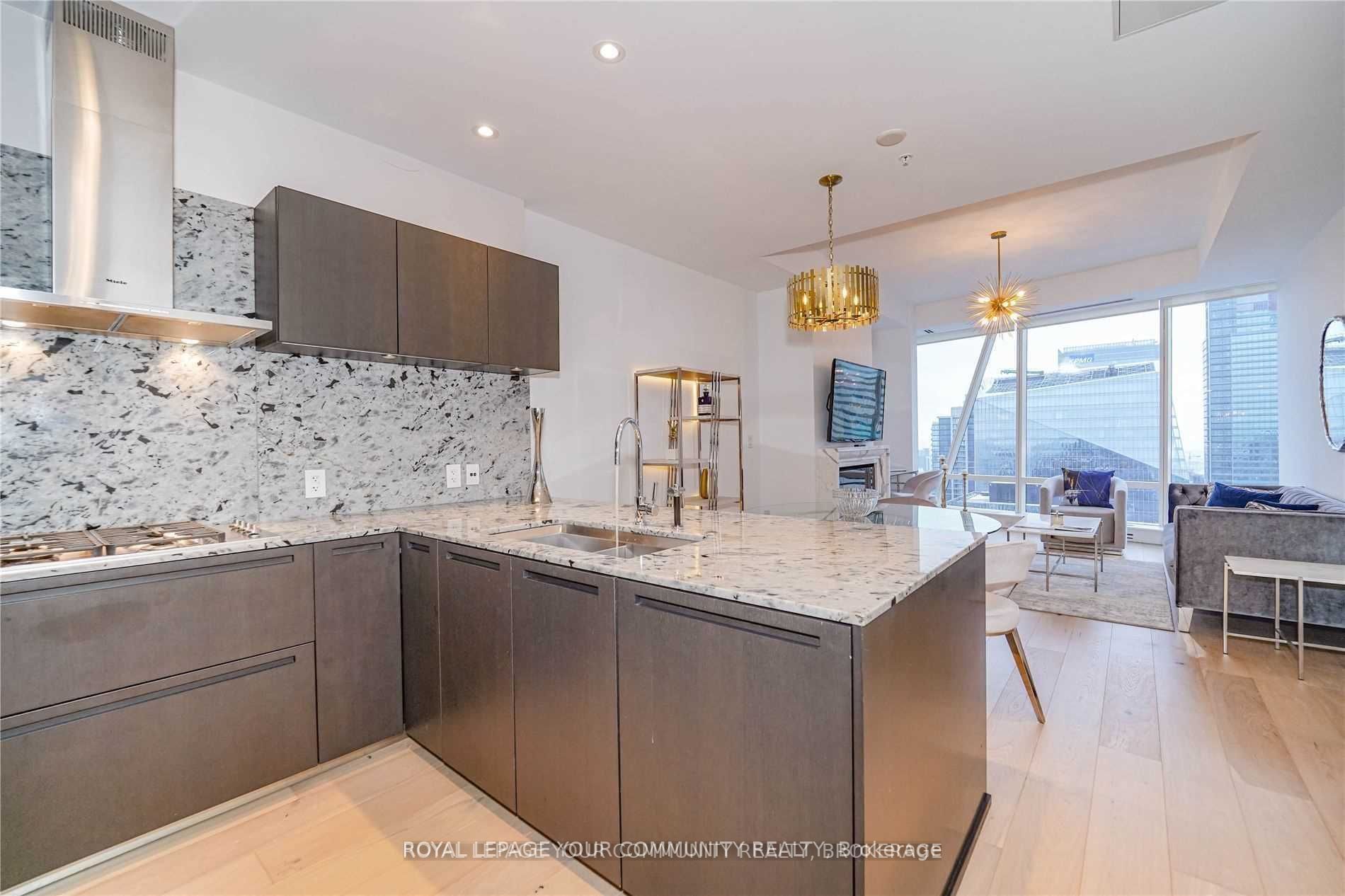 180 University Ave, #5207