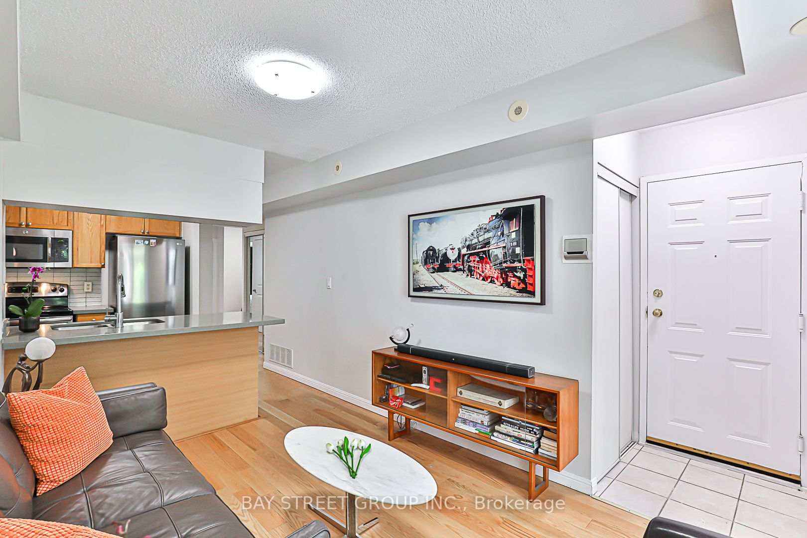 Listing C6043084 - Large Photo # 10