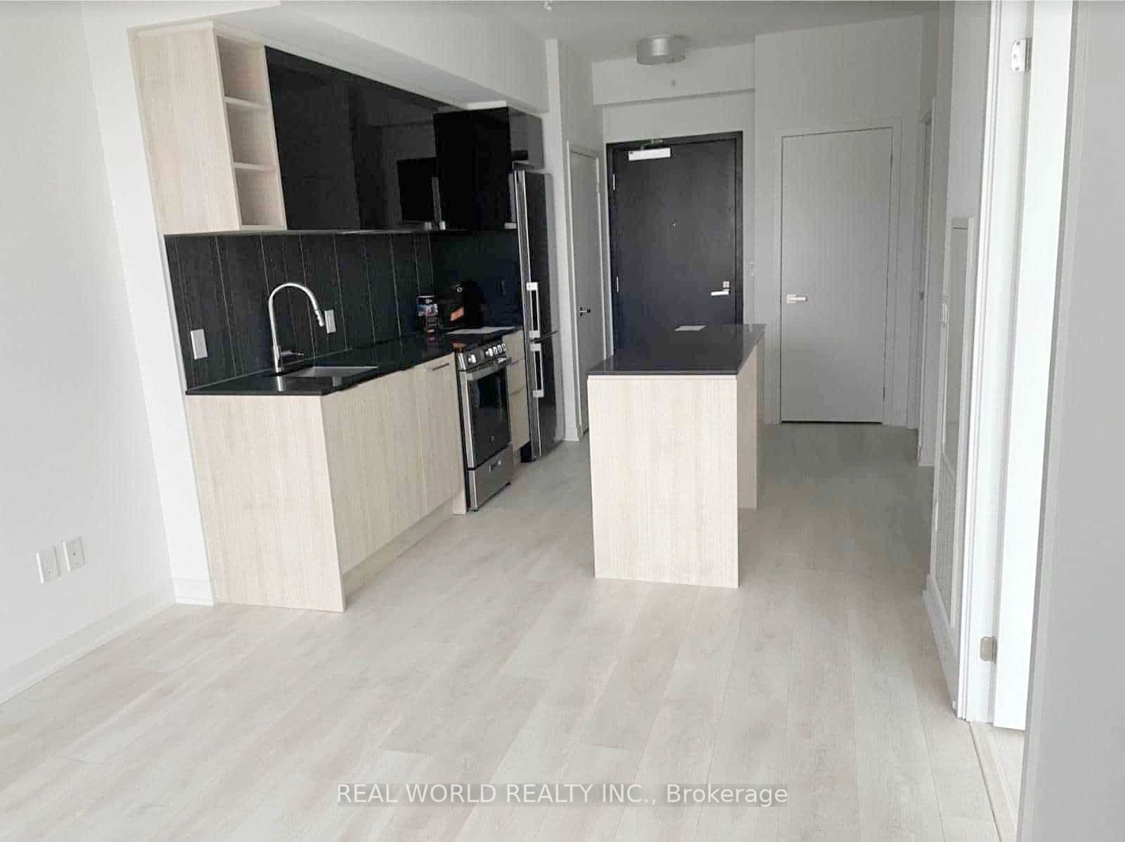31 Tippett Rd, #730
