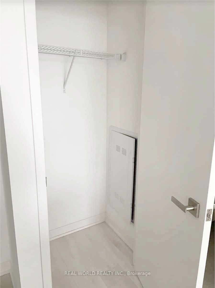 31 Tippett Rd, #730