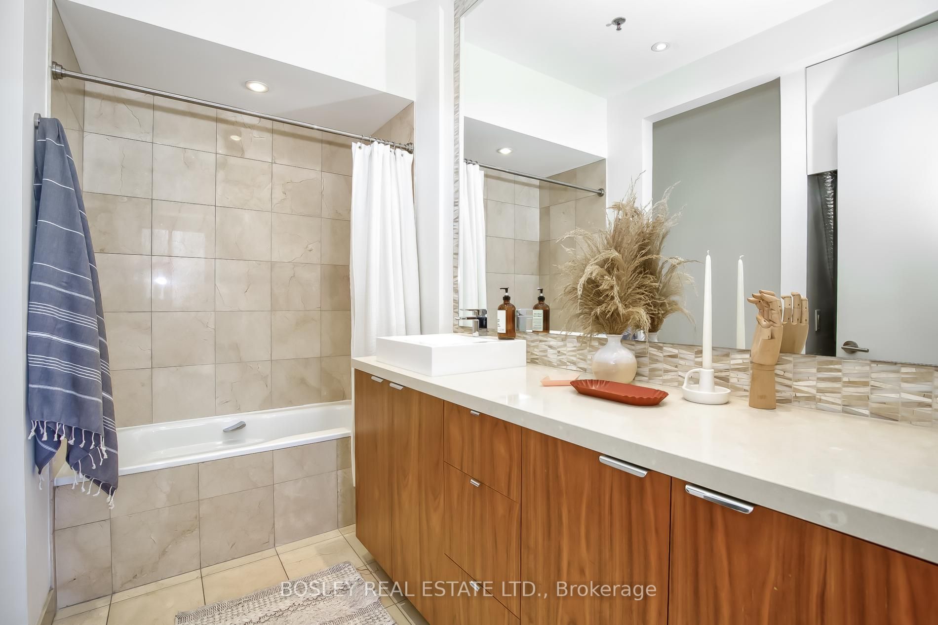Listing C6044172 - Large Photo # 32