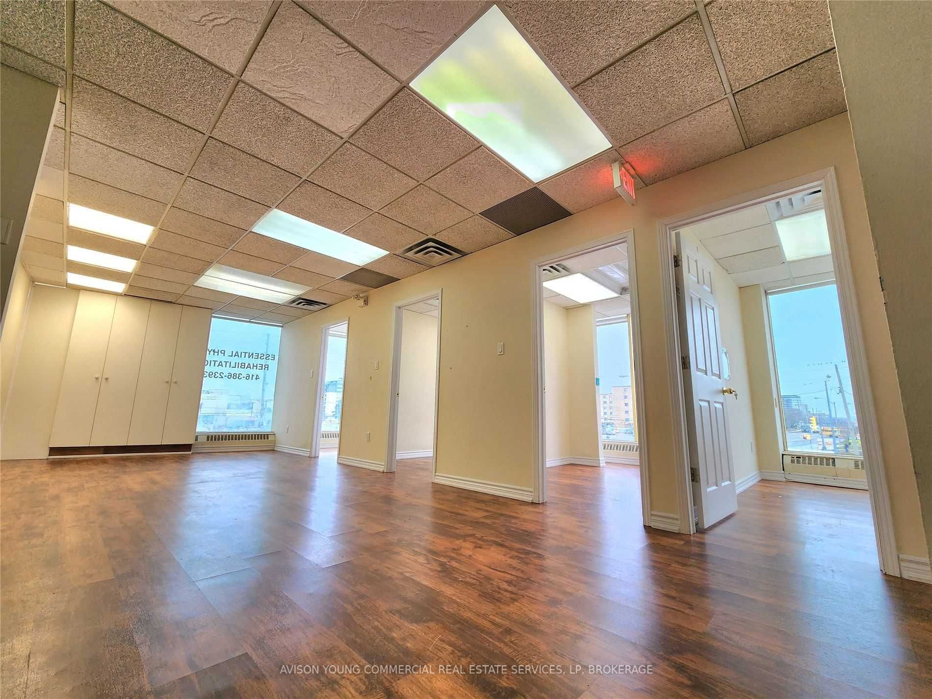 4949 Bathurst St, #207