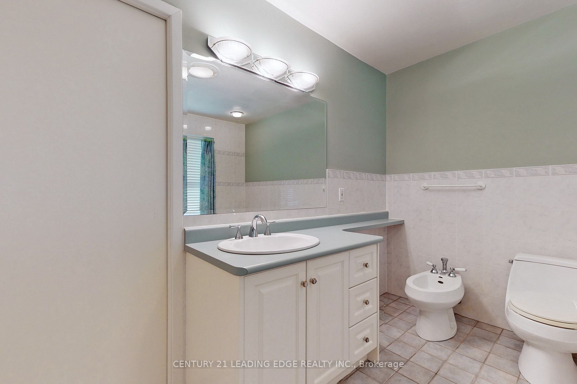 Listing C6044772 - Large Photo # 16