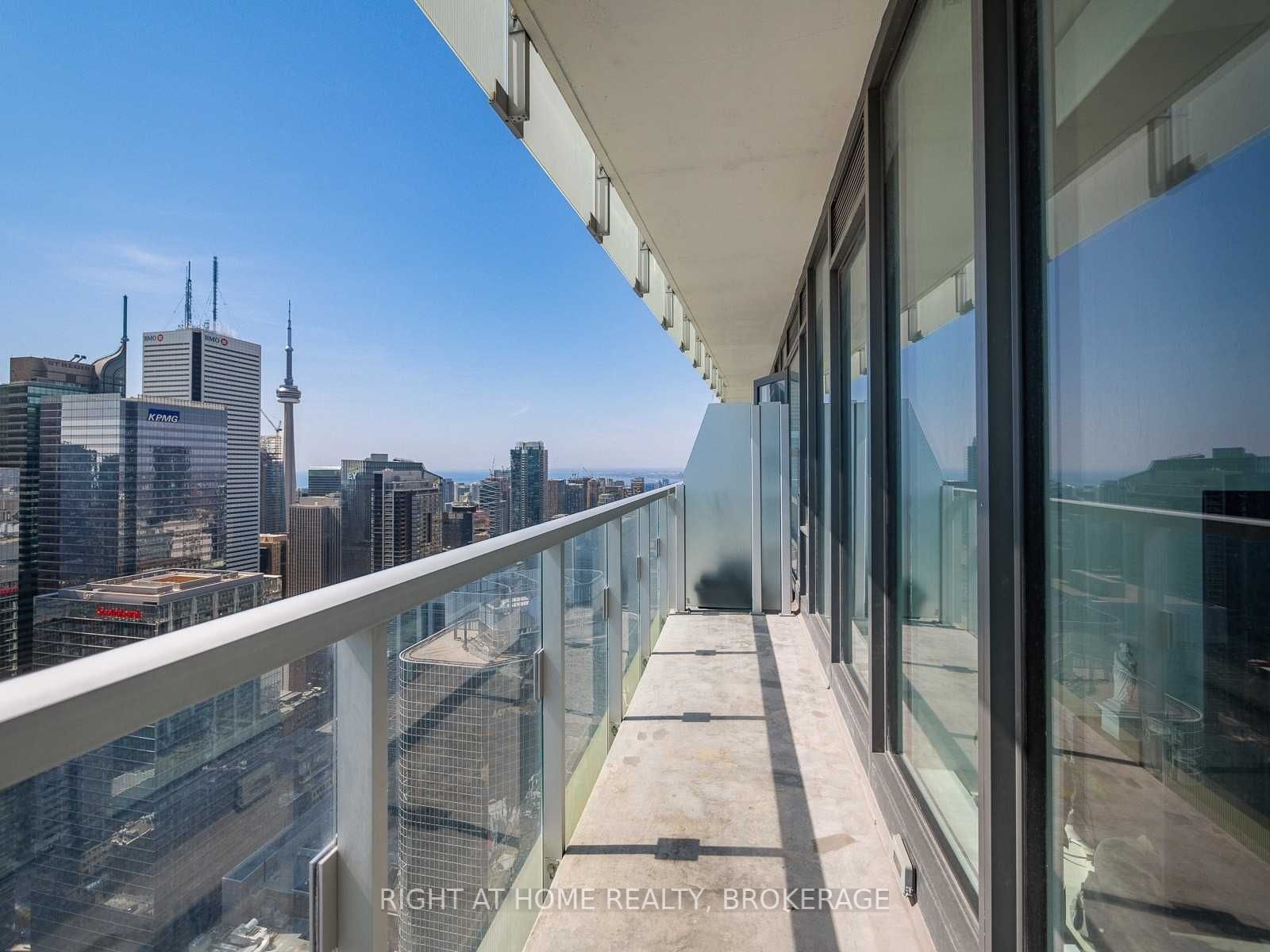 197 Yonge St, #5607