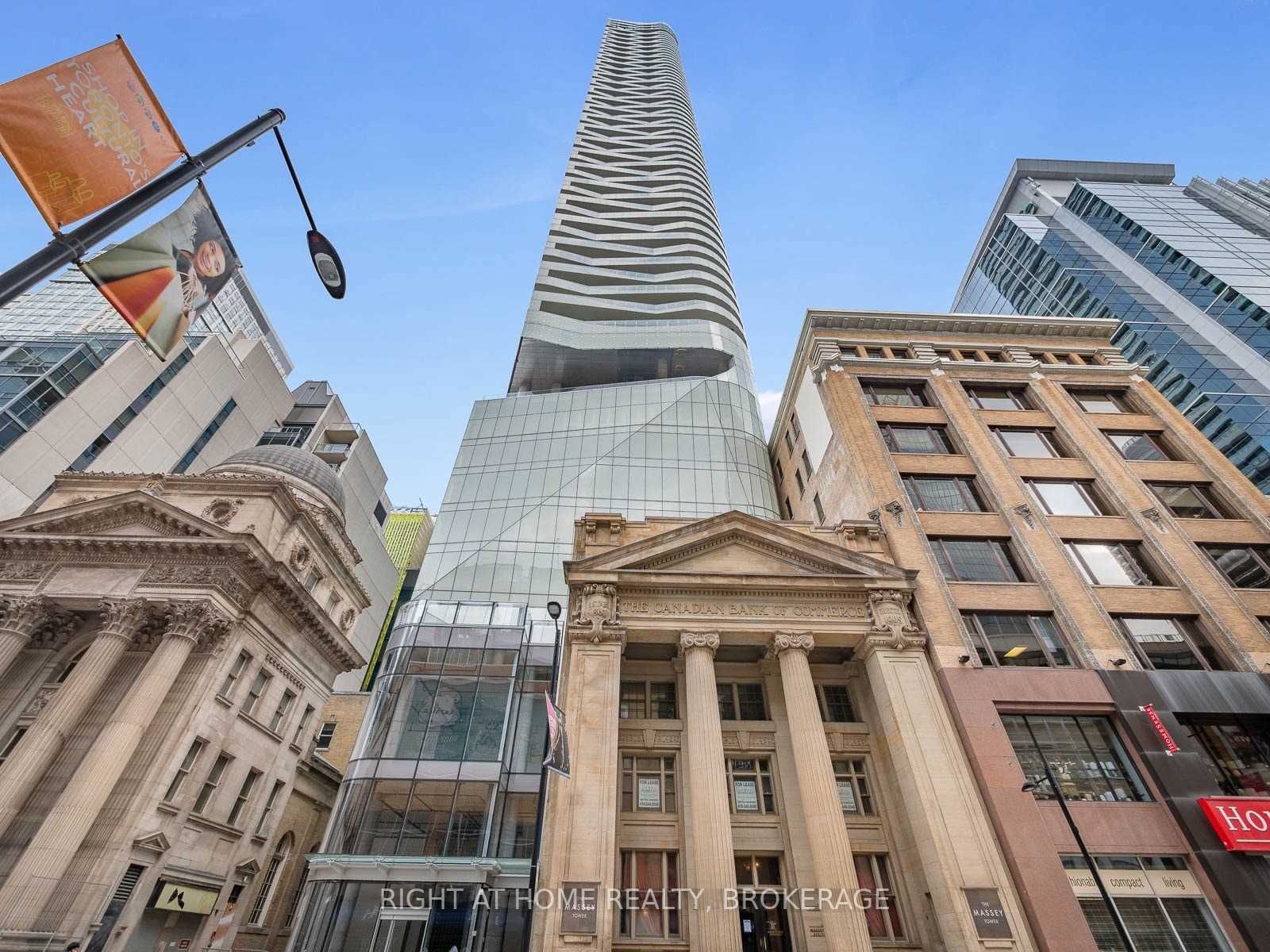 197 Yonge St, #5607