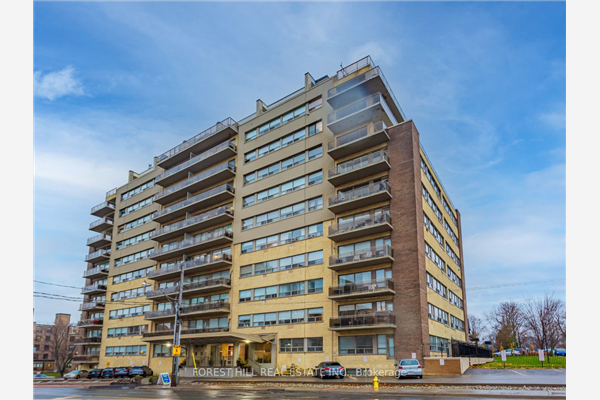 2500 Bathurst St, Toronto