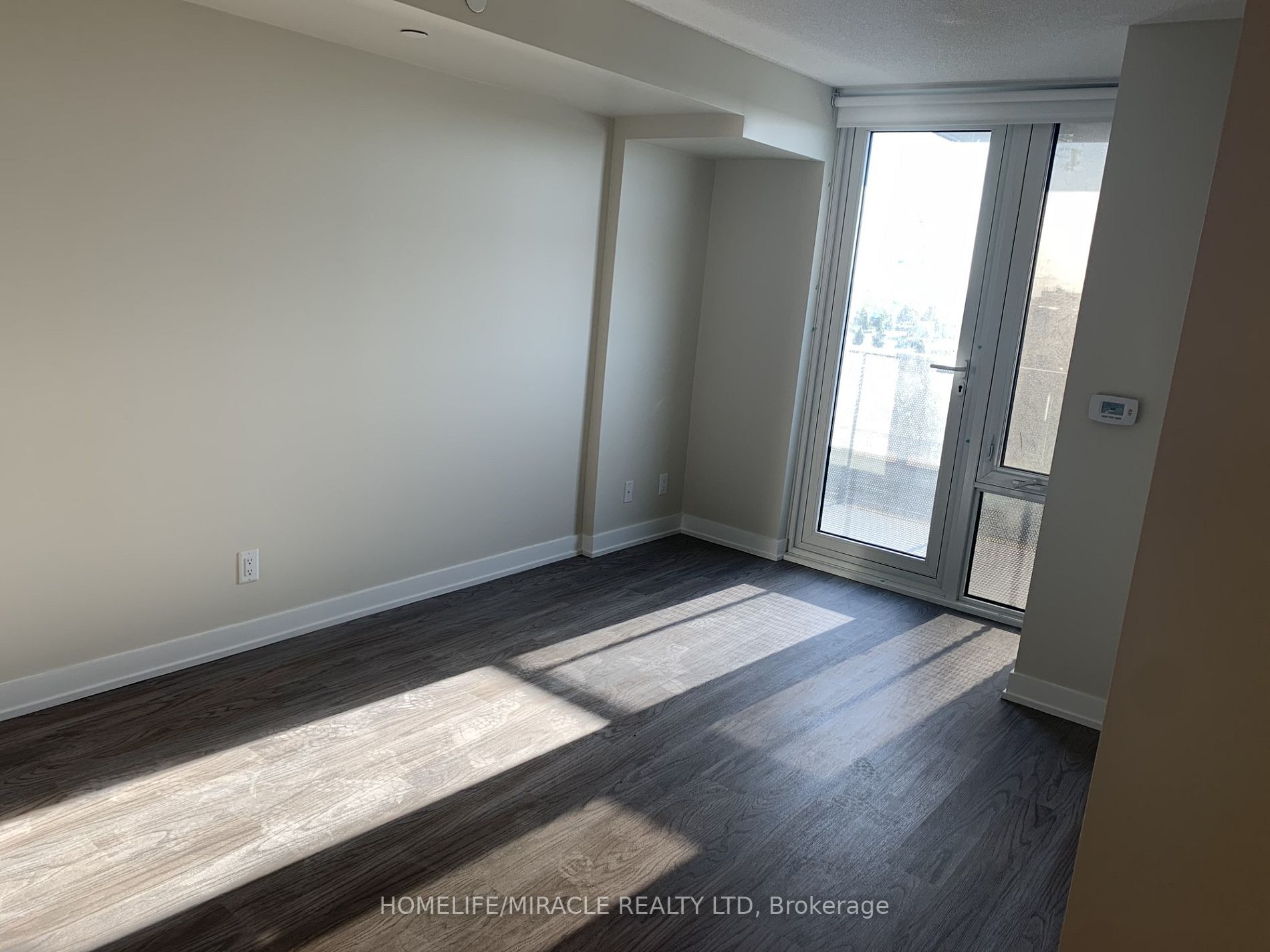 Listing C6045896 - Large Photo # 4