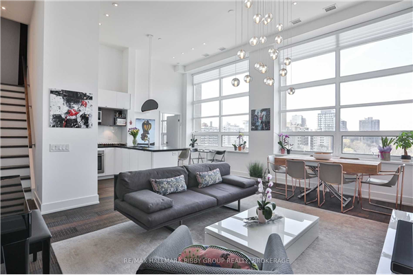 111 St Clair Ave W, Toronto