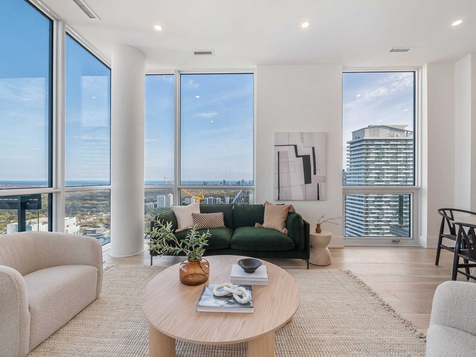 39 Roehampton Avenue, #4602