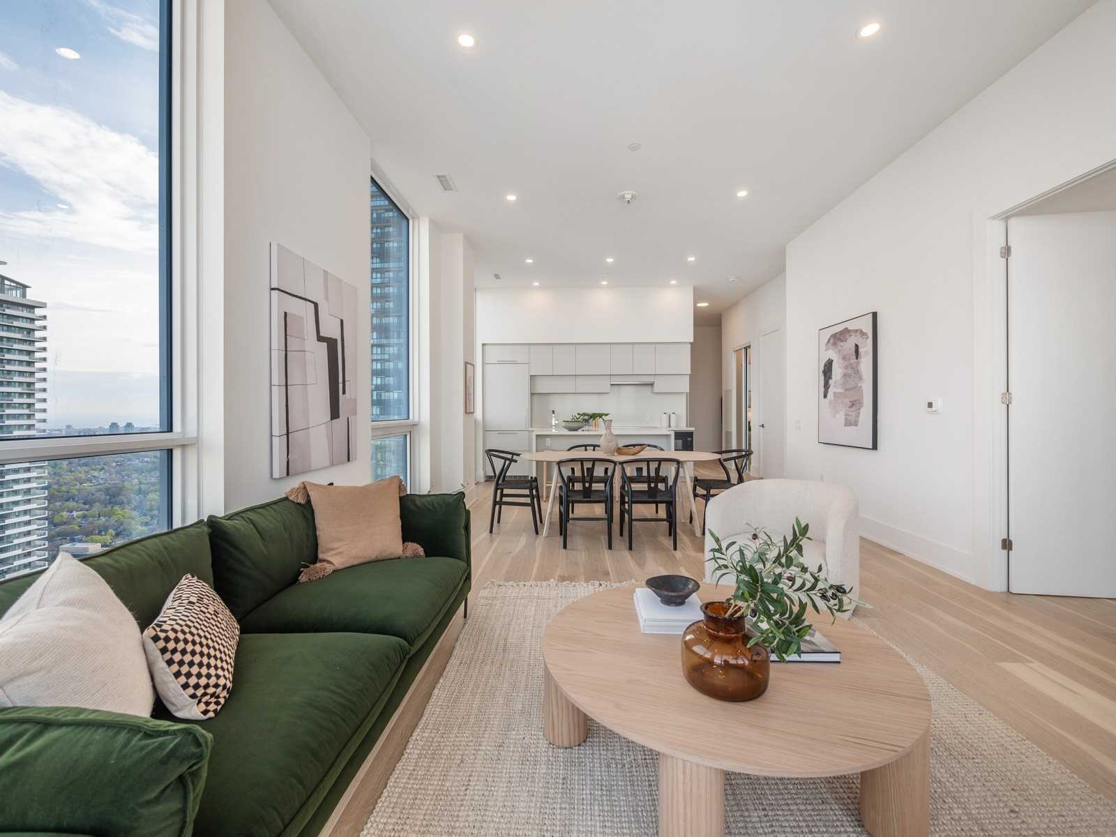 39 Roehampton Avenue, #4602