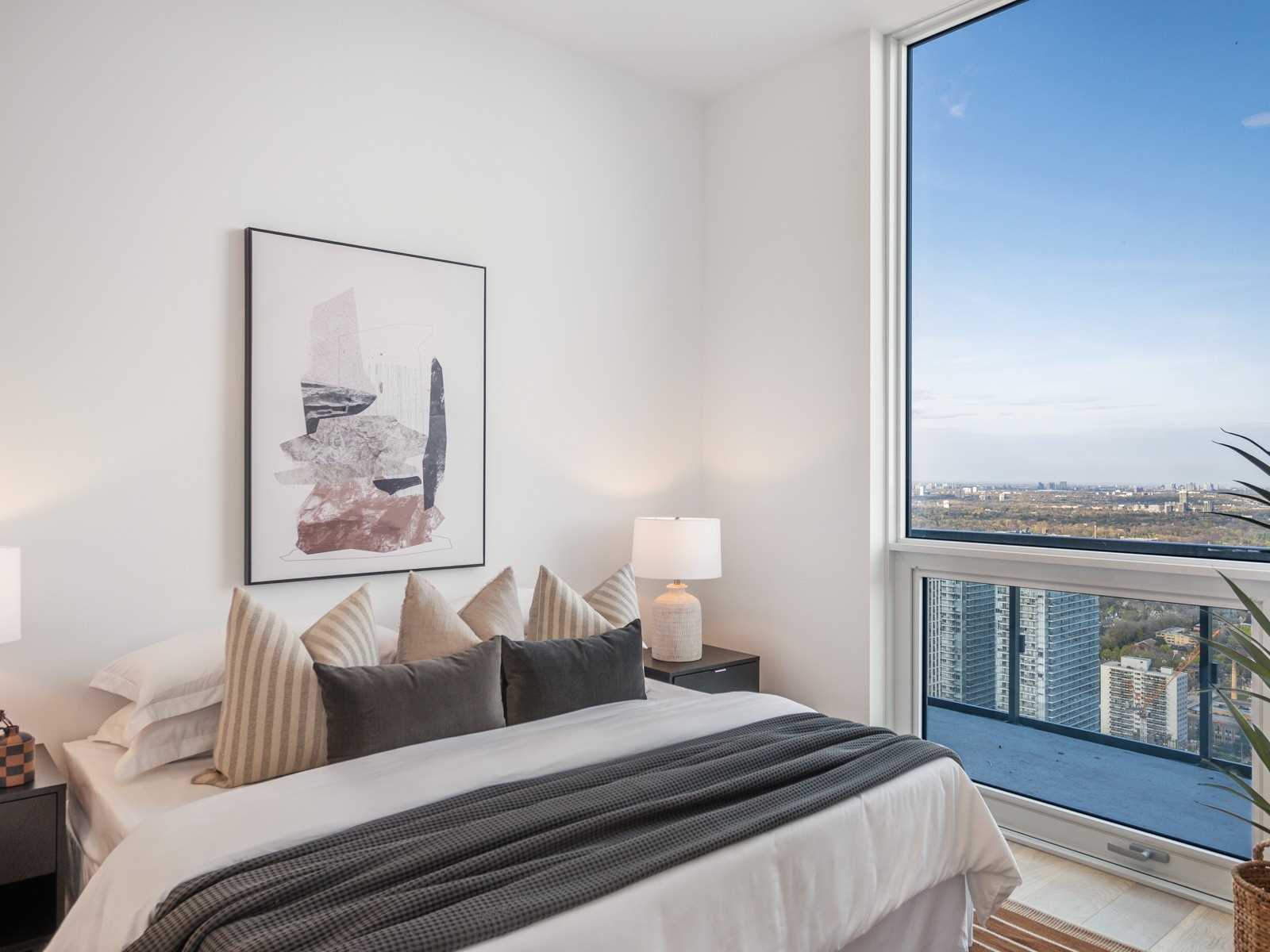 39 Roehampton Avenue, #4602